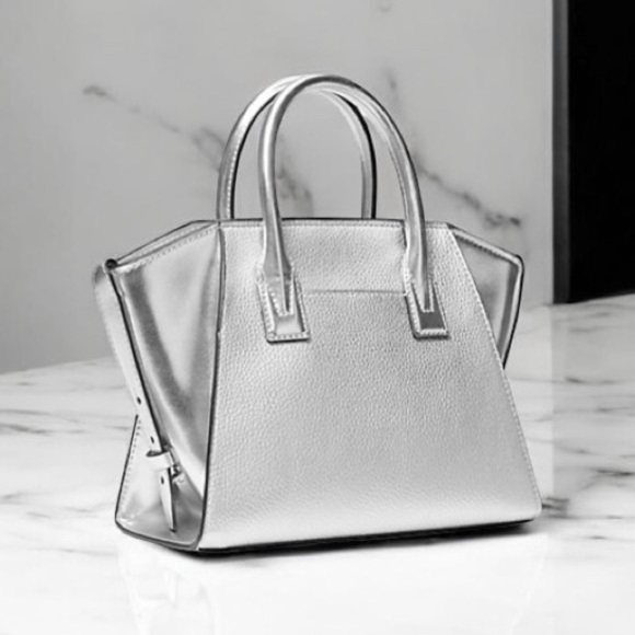 NWT $598 Michael Kors Avril Metallic Studded Patchwork & Signature Logo Satchel - Picture 2 of 8